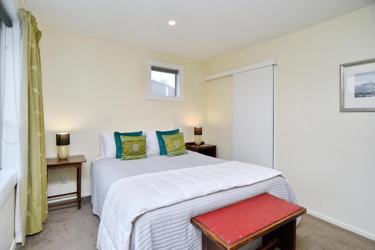 Charlesworth Villa - Christchurch Holiday Homes Екстер'єр фото