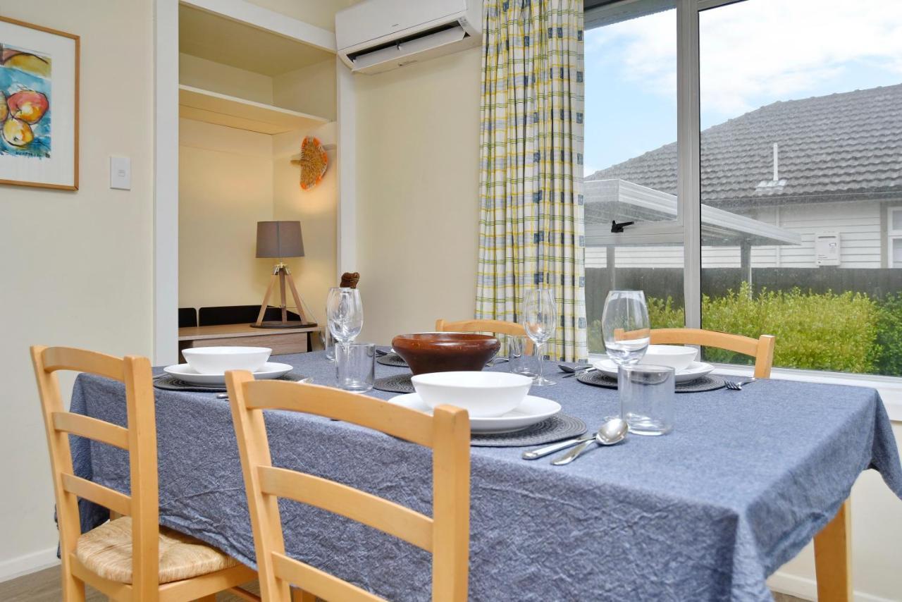 Charlesworth Villa - Christchurch Holiday Homes Екстер'єр фото