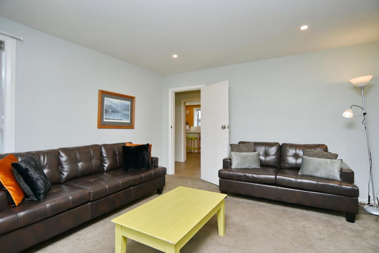 Charlesworth Villa - Christchurch Holiday Homes Екстер'єр фото
