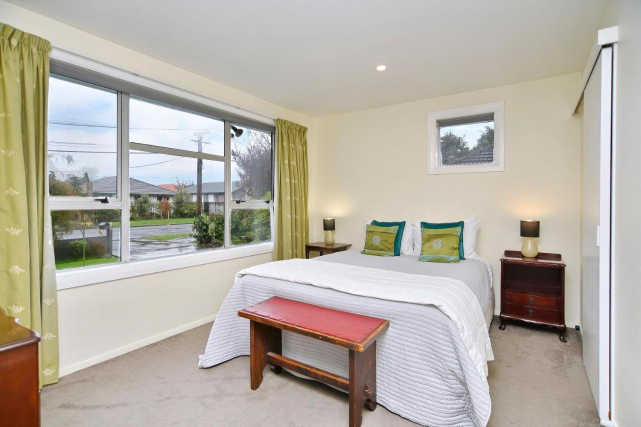 Charlesworth Villa - Christchurch Holiday Homes Екстер'єр фото
