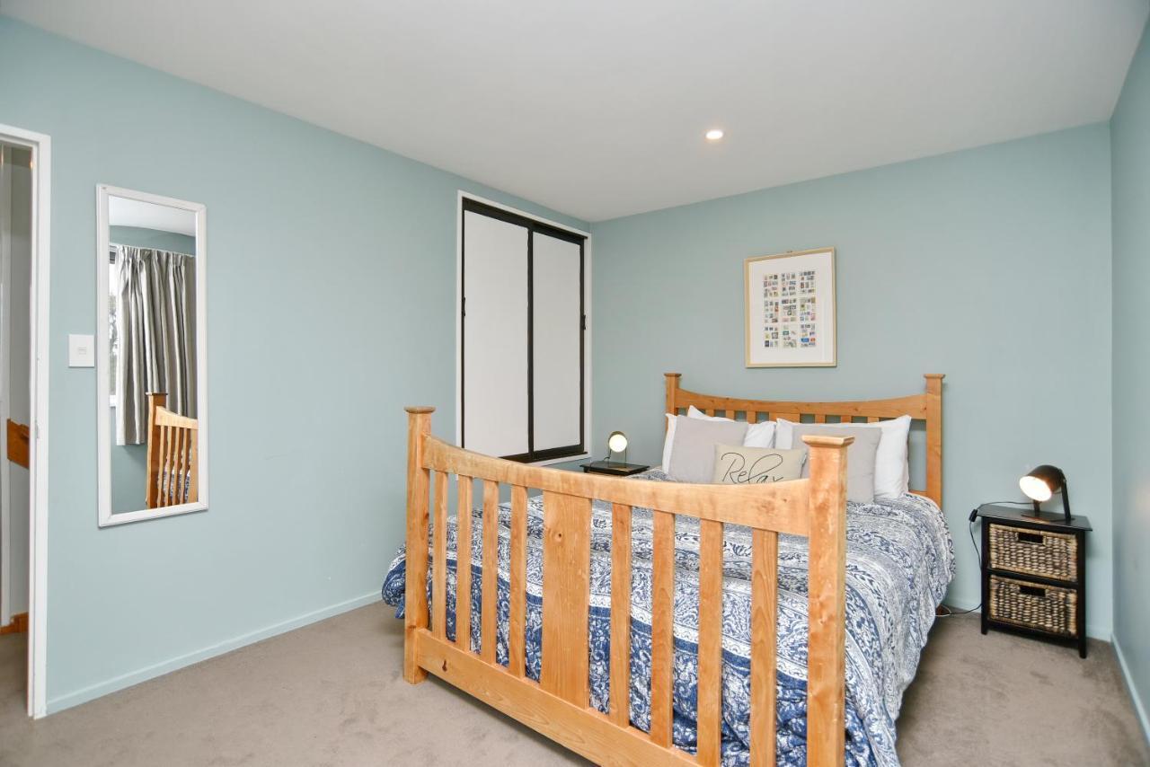 Charlesworth Villa - Christchurch Holiday Homes Екстер'єр фото