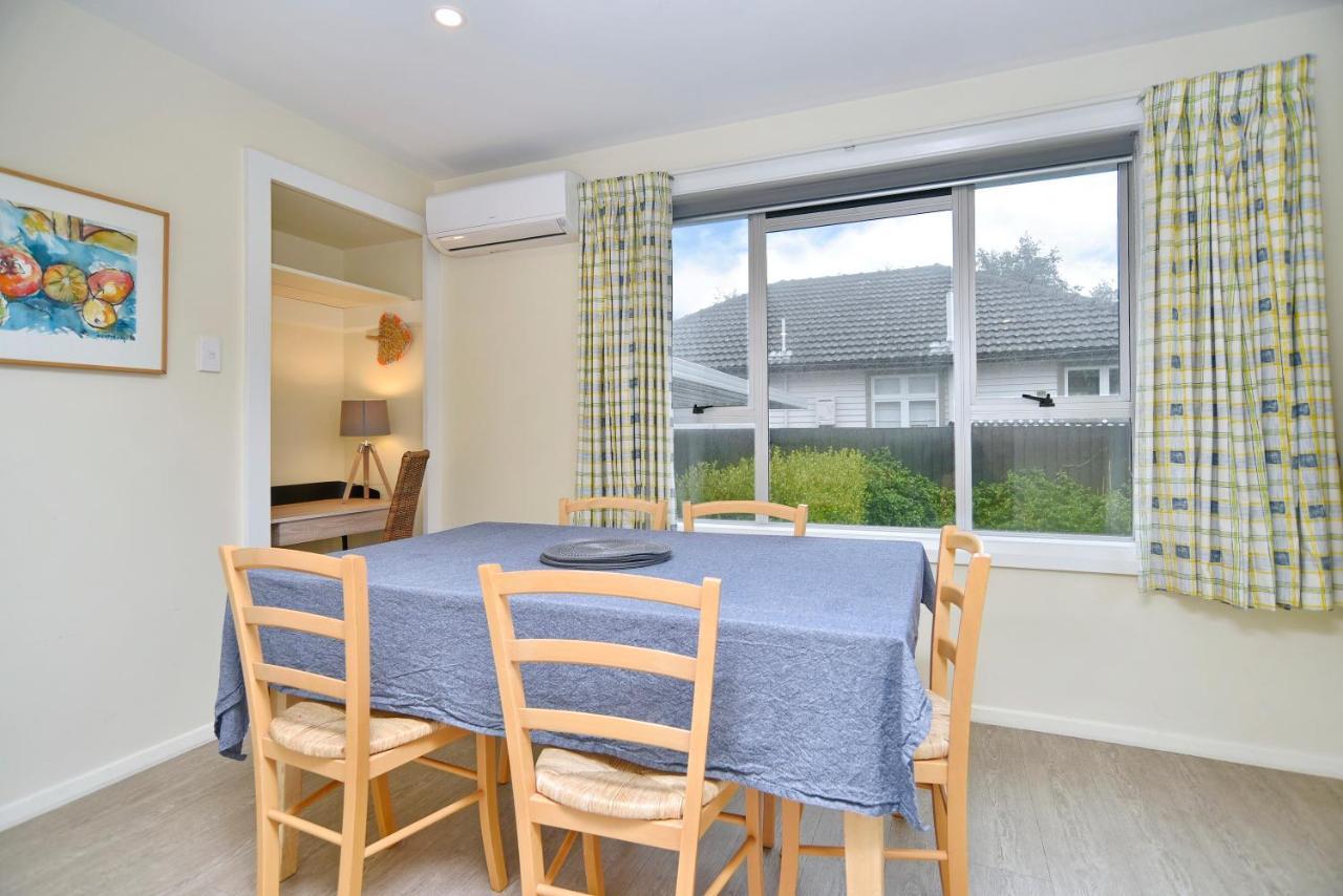 Charlesworth Villa - Christchurch Holiday Homes Екстер'єр фото