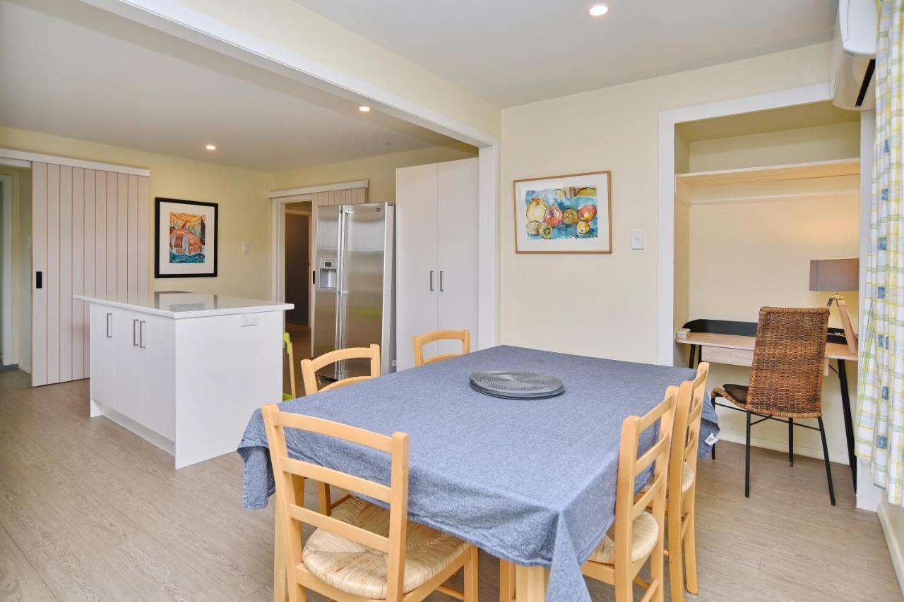 Charlesworth Villa - Christchurch Holiday Homes Екстер'єр фото